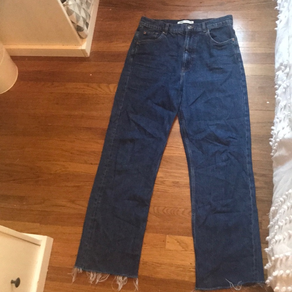 Zara women’s size 8 jeans “the 90s full length” raw hem jeans straight/wide leg